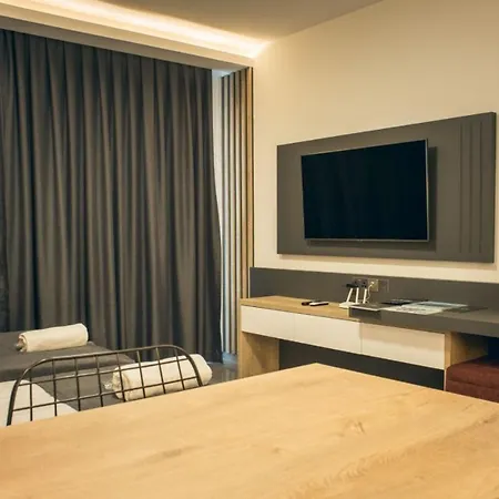 Modern Flat With Pool Near Iskele Trikomo